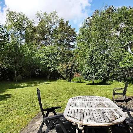 4 Star In Albaek Bunken